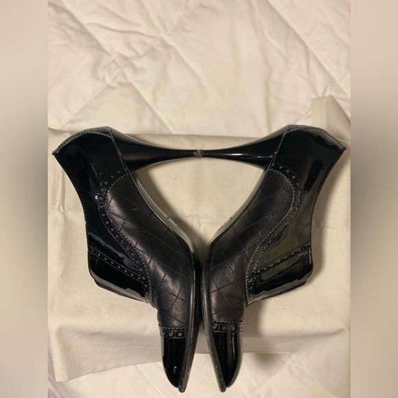 Chanel - RARE FIND- 2004 Brogues, Wingtip, Oxford spectator pump - Picture 10 of 15